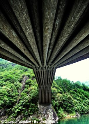 poduri din lemn