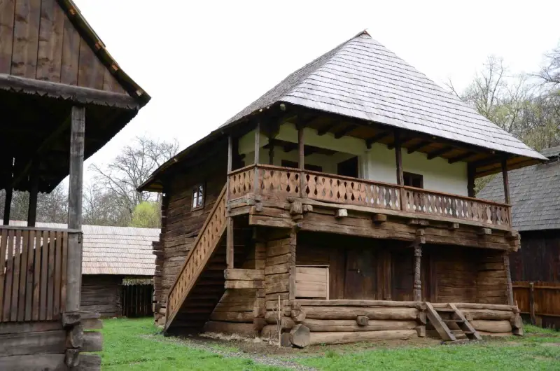 case de lemn