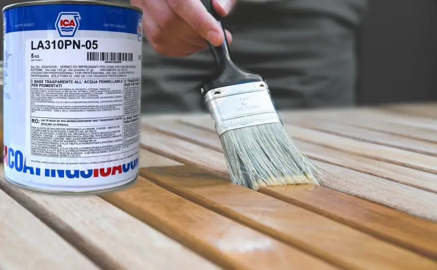 outdoor varnish