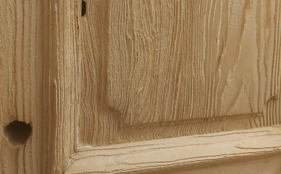 puertas de madera viejas lijado madera limpieza pintura