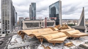 Stazione della metropolitana di Napoli in legno