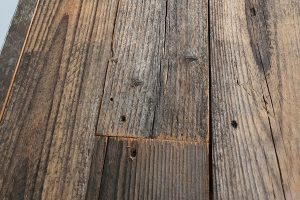 lemn îmbătrânit artificial