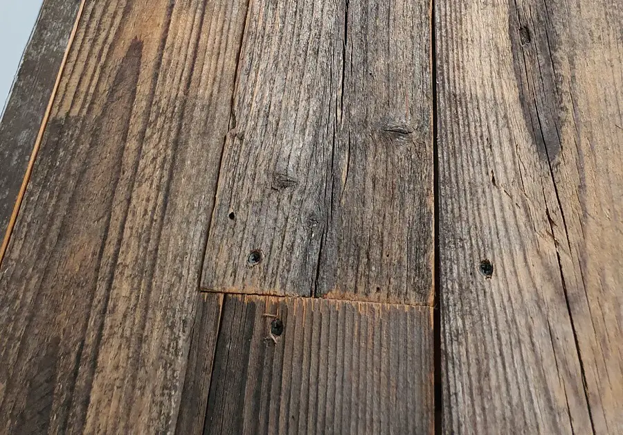lemn îmbătrânit artificial