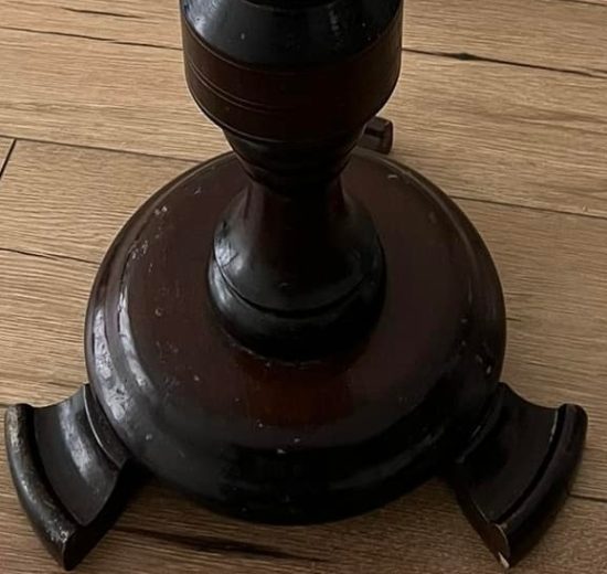 recondiționare lampadar vechi cu miros stătut
