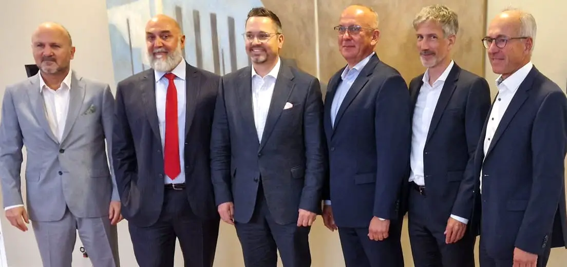 von links: Mustafa Sabri Erol Sabri (AIMSAD, Türkei), Enrico Aureli (ACIMALL, Italien), Frederik Meyer (VDMA, Deutschland), Tomas Nieciag (DROMA, Polen), Antoine Vernez (HBT, Schweiz) und Matthias Kraus (Wirtschaftsprüfer)